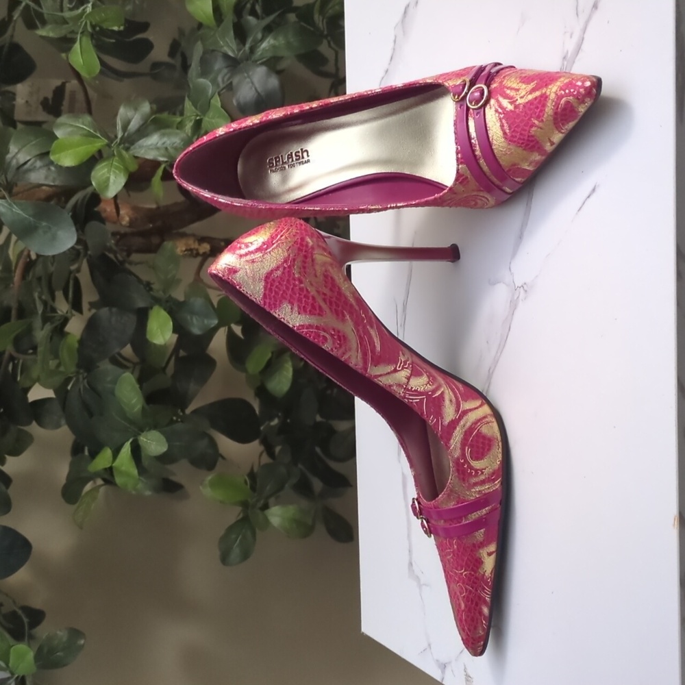 💥SALE💥Splash Pink and Gold Patterned Women's Heels - Picture 4 of 11